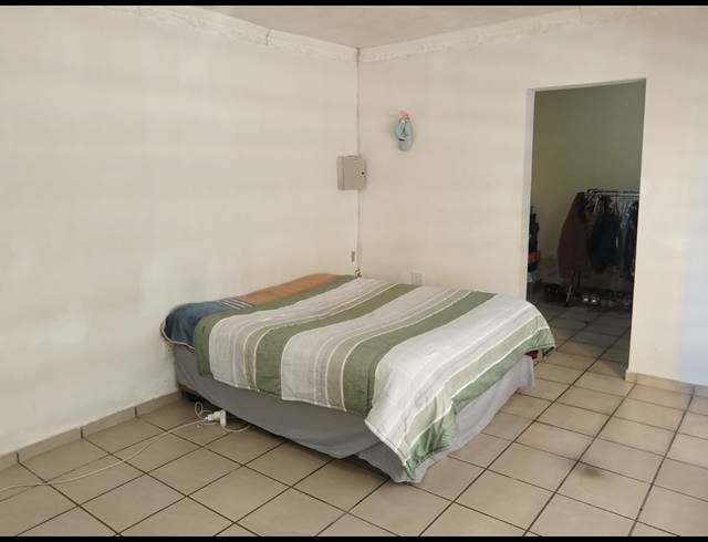 3 BEDROOM HOUSE FOR SALE IN GOLDEN GARDENS